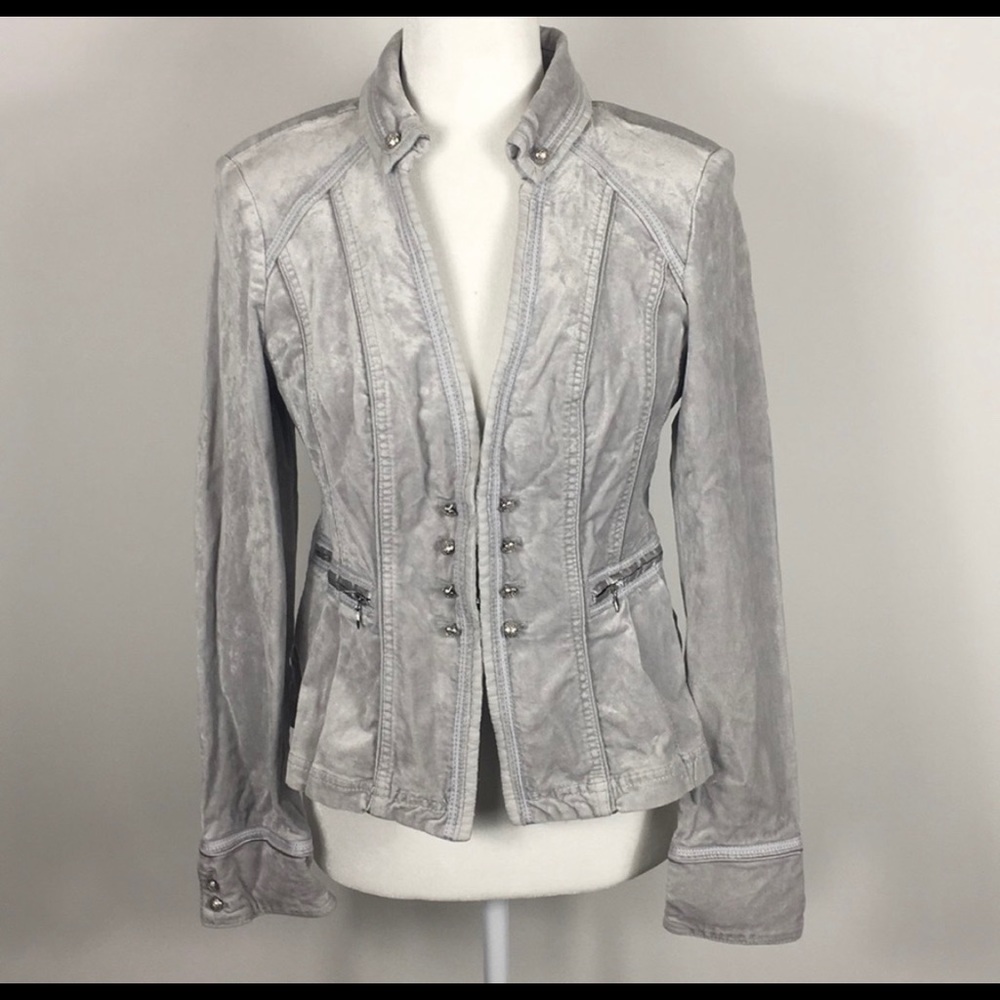 Black House Withe Market Blazer